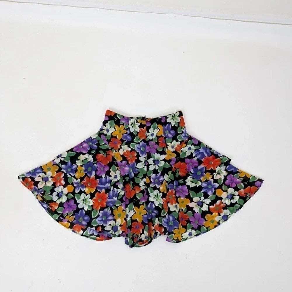 90's Floral Shorts High Rise Flared Tiered Skirt Mini - Picture 9 of 9